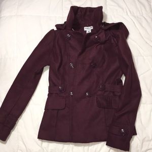 Beautiful burgundy button up coat 🧥